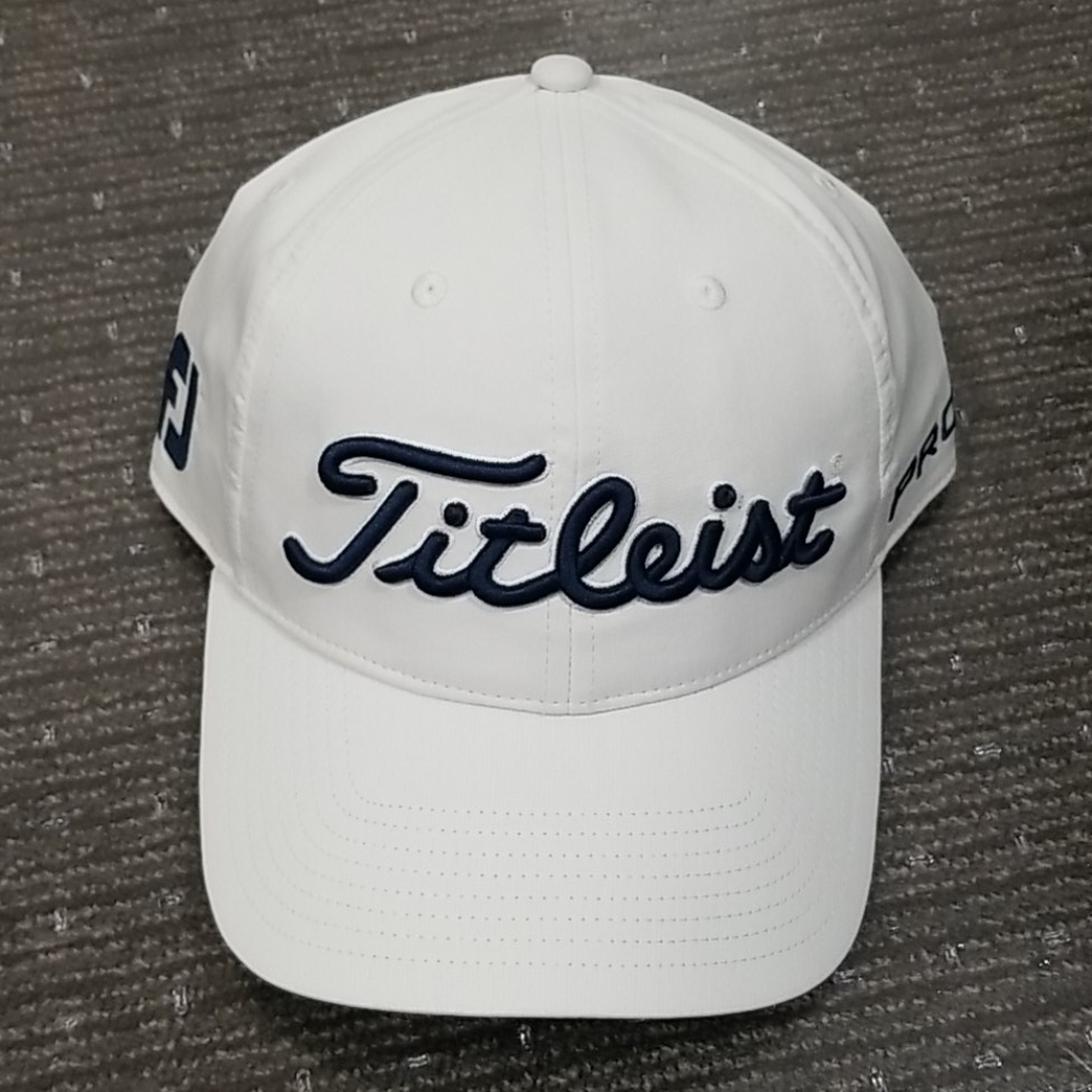 •NEW• Titleist Pro V1 Hat